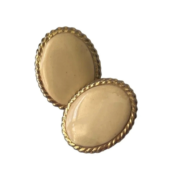 VINTAGE DOME CIRCLE CREAM GOLD PLATED EARRINGS - Picture 2 of 4